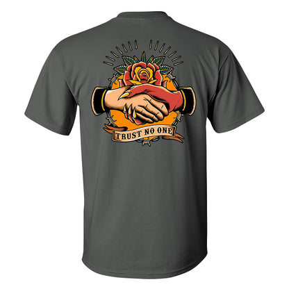 Trust No One Handshake Print Short-sleeved T-shirt